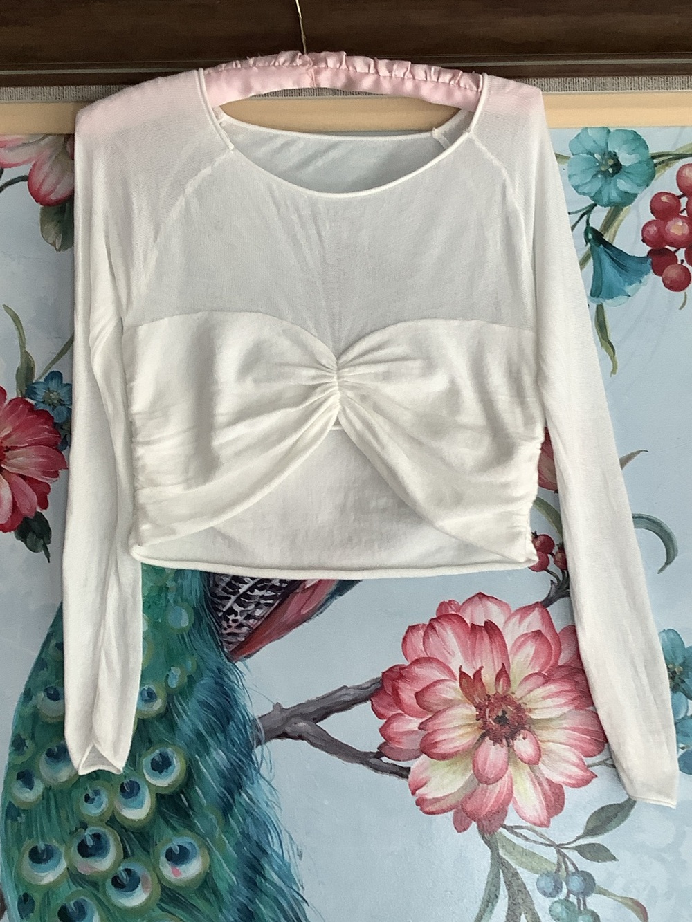 Women's White Long-Sleeve Twist-Front Crop Top